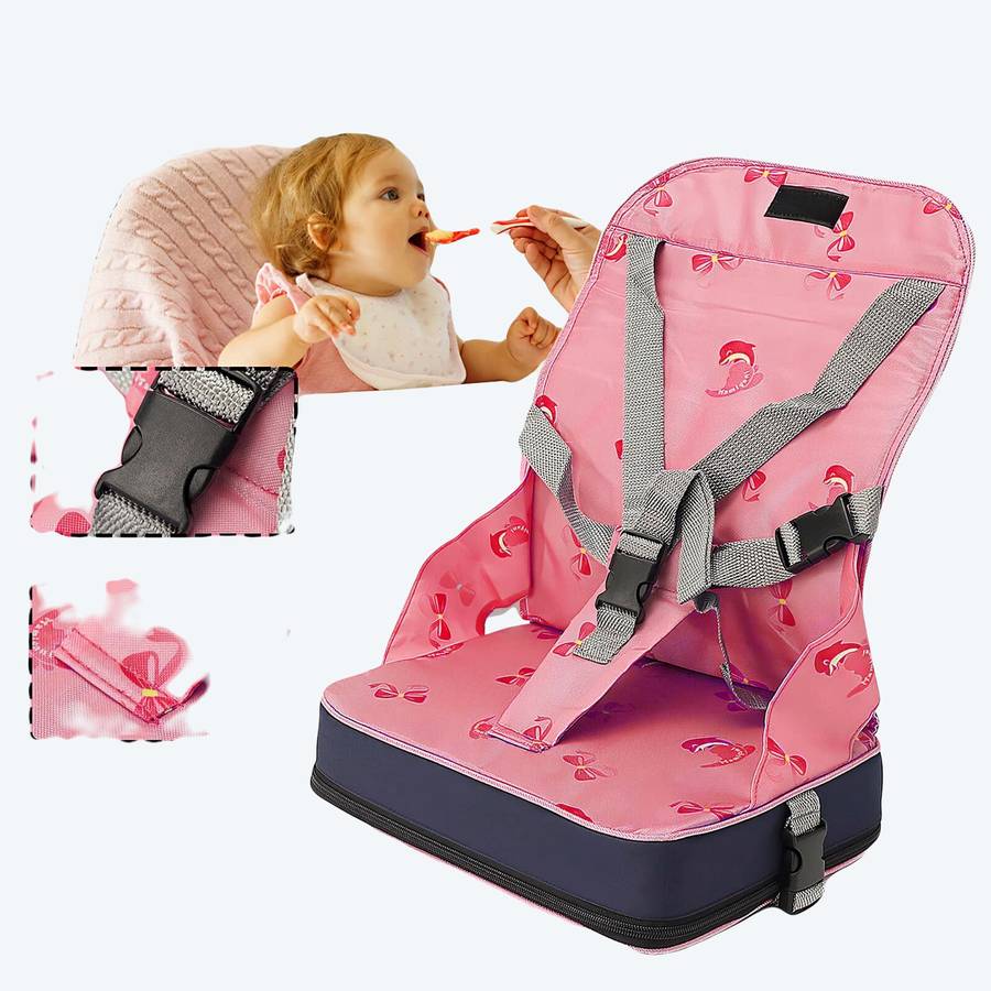 Chaise pour bébé portable rose avec la maman qui donne à manger à son bébé
