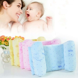 Oreiller réglable pour bébé avec un fond d'un bébé et sa maman