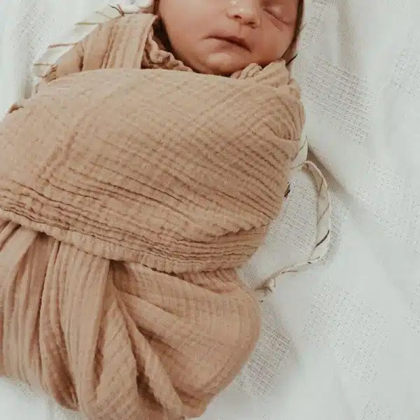 Couverture carrée en mousseline pour bébé – Image 2