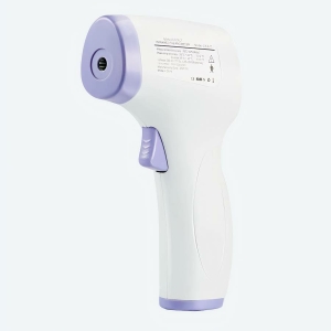 Pistolet capteur de température frontale pour bébé avec un fond blanc