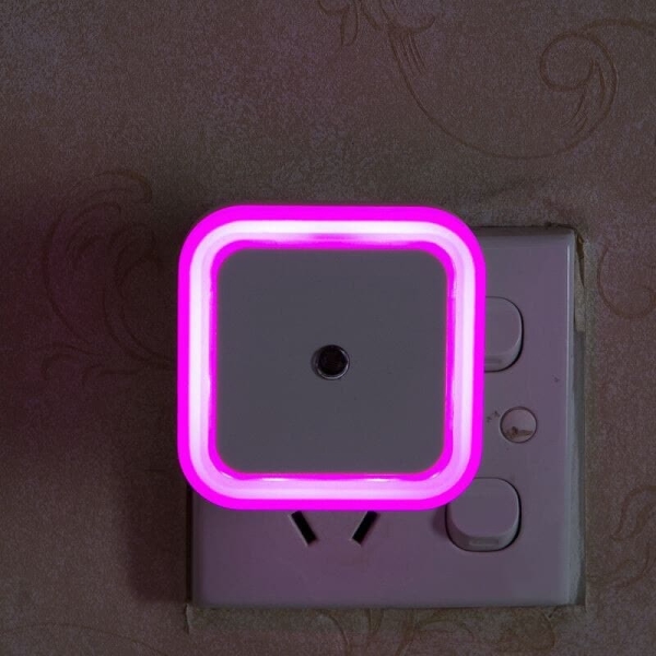 Mini lampe LED carrée avec capteur de mouvement sans fil 15907 kp3w2p