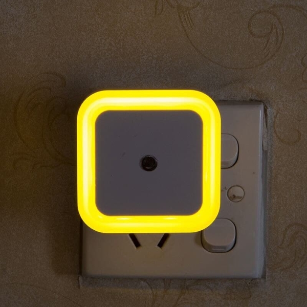 Mini lampe LED carrée avec capteur de mouvement sans fil 15909 gt2avn