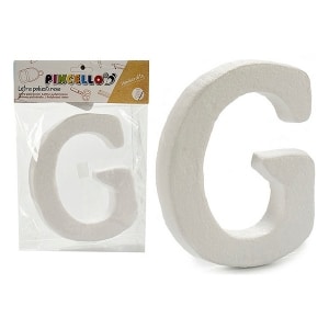 Lettre G décorative en polystyrène avec un fond blanc