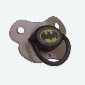 Tétine en silicone pour bébé noir avec le motif batman