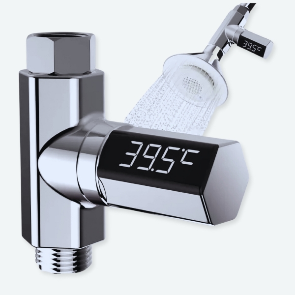 Thermomètre d’eau de bain pour bébé avec un fond blanc