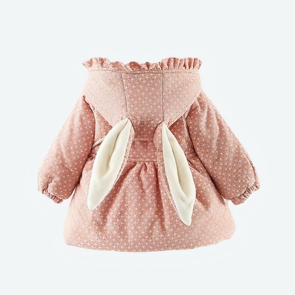 Sweat à capuche en coton rose avec un fond blanc