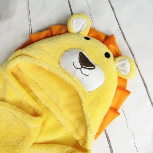 Serviette à capuche pour nouveau-né – Image 2