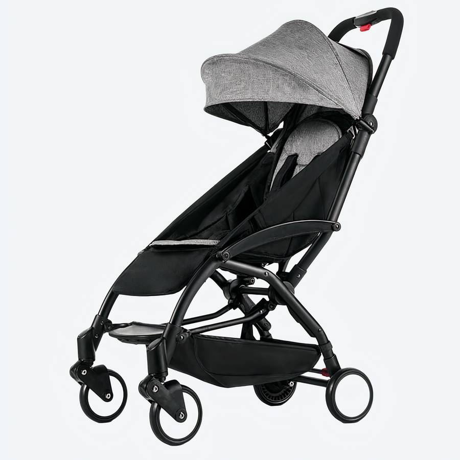 Poussette légère et pliante à 175 degrés pour bébé avec un fond blanc