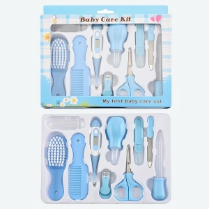 Kit de soins pour bébé bleu avec un fond blanc