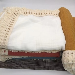 Couverture pour bébé en mousseline de coton blanche