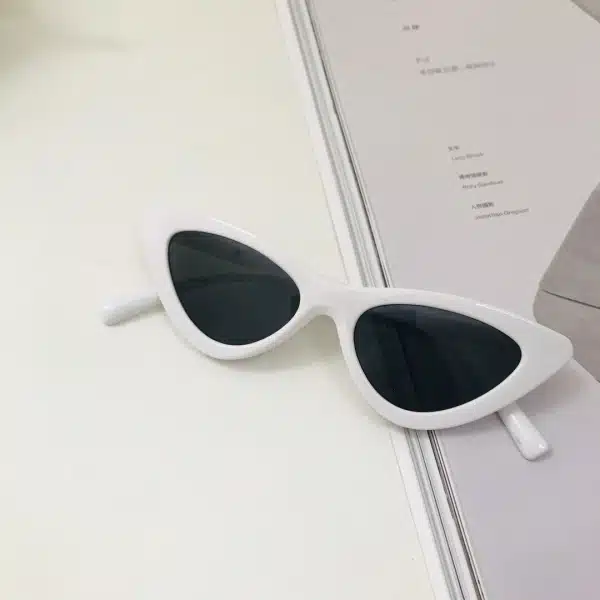 Lunettes de soleil en forme d'œil de chat – Image 5