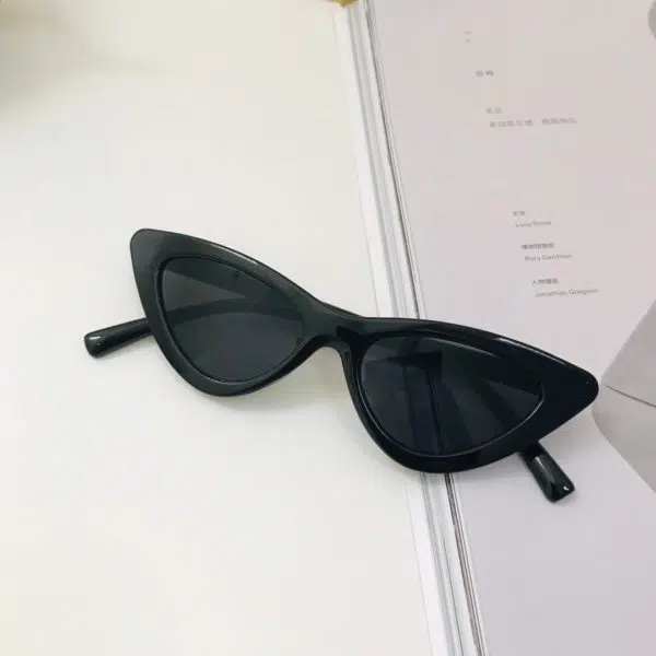 Lunettes de soleil en forme d'œil de chat – Image 4