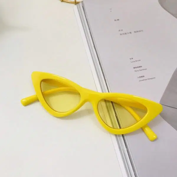 Lunettes de soleil en forme d'œil de chat – Image 3