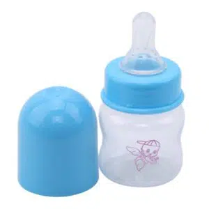 Biberon pour bébé de haute qualité 60ml bleu avec un fond blanc