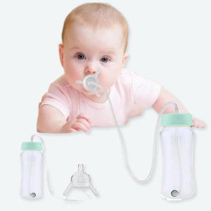 Bouteille en Silicone de 300ml pour bébé avec un bébé qui boi avec le biberon