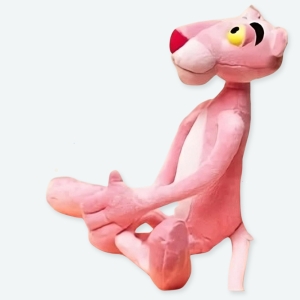 Peluche panthère rose posé sur le sol contre un panier blanc