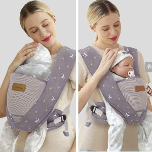 Porte-bébé ergonomique pour nouveau-né avec une maman qui porte sont bébé avec le porte-bébé
