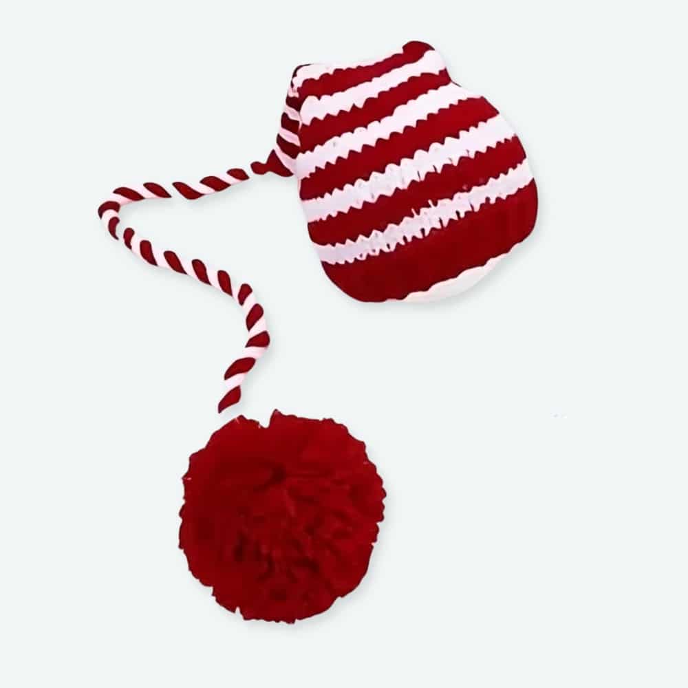 Chapeaux de noël tricoté pour nouveau-né couleur rouge.