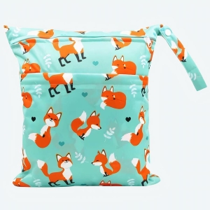 Sac imperméable pour couches à motif renard avec un fond blanc