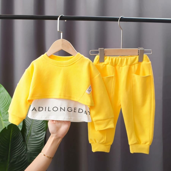 Sweat-shirt et pantalon à la mode – Image 12