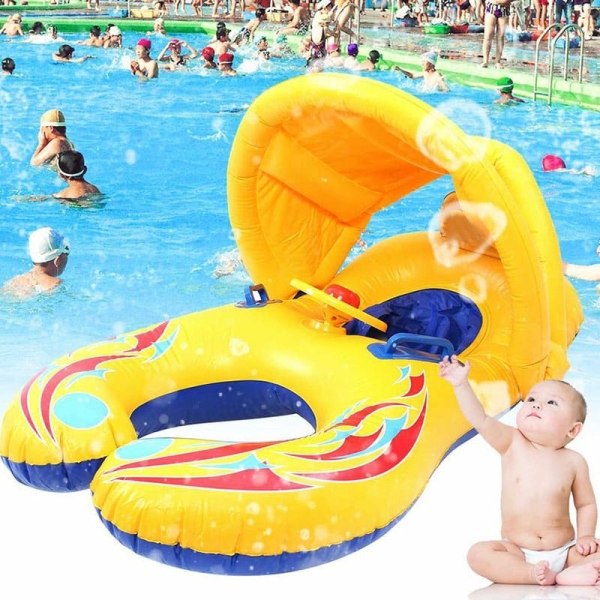 Bouée pour bébé gonflable avec ombrelle jaune avec un bébé qui joue et plusieurs personnes dans l'eau