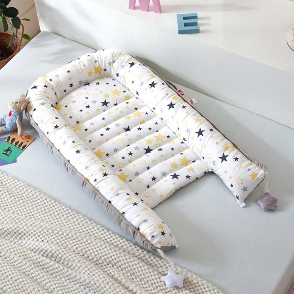 Couffin réducteur de lit avec étoiles pour bébé 51944 oc5cae