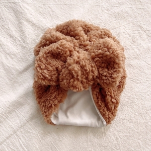 Turban pour bébé d'hiver en tissu épais marron