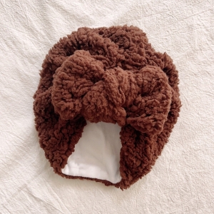Turban pour bébé d'hiver en tissu épais marron foncé