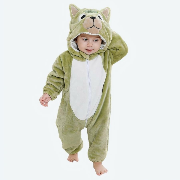 Pyjama chaud et doux avec une capuche à motifs d'animaux pour bébé avec un bébé qui porte le pyjama