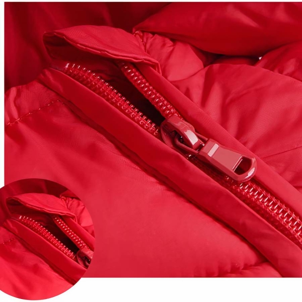 Doudoune bébé barbotteuse rouge avec capuche et chaussons – Image 2