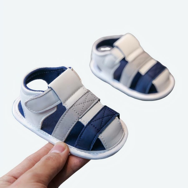 Paire de sandales bleu avec 3 brides pour bébé